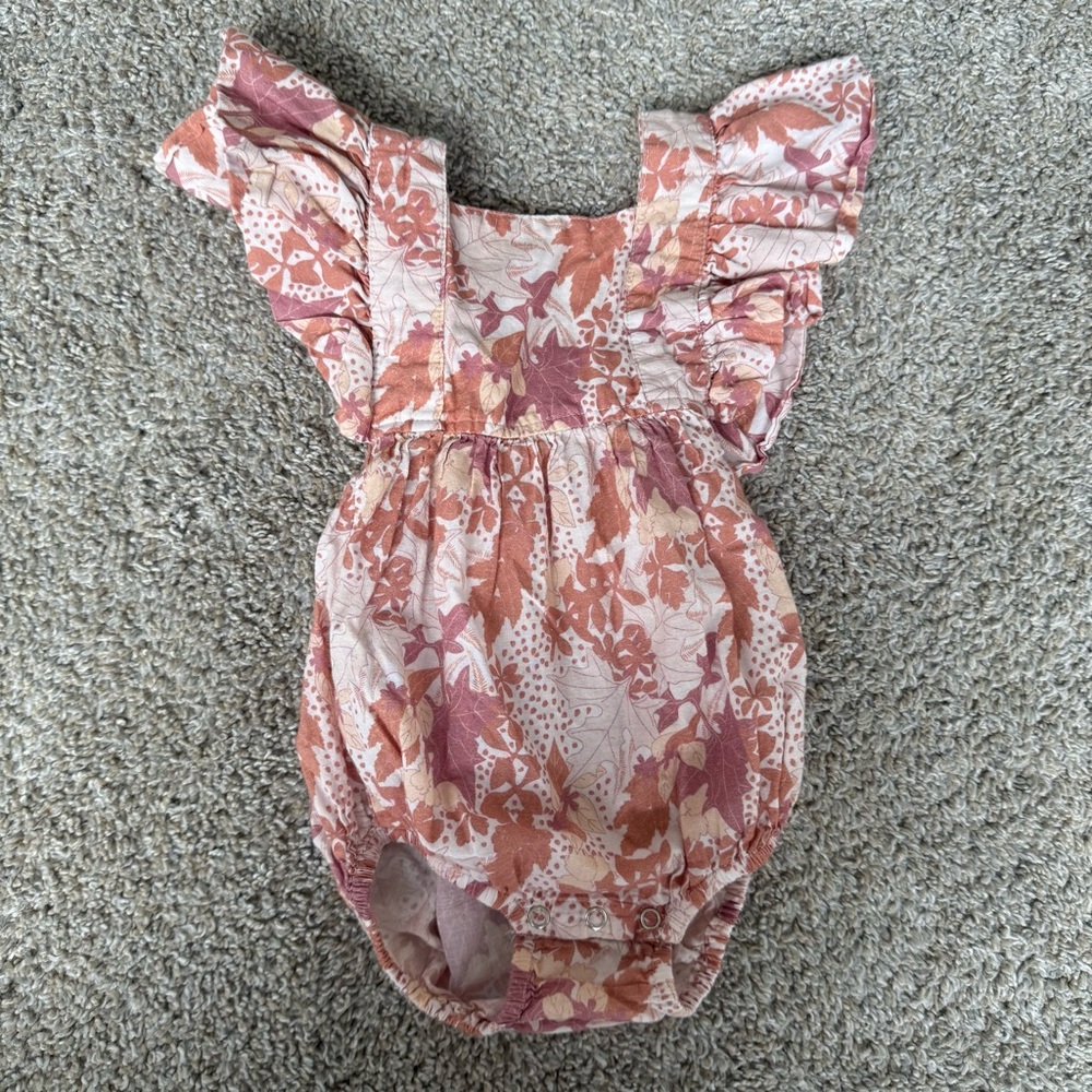 Kate Quinn Ruffle Strap Bubble in Mod Leaf Rose